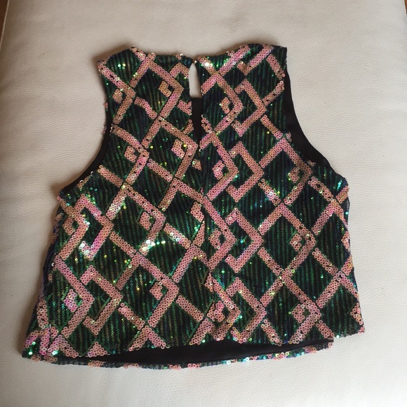 Forever 21 iridescent sequin crop top - Picture 2 of 4